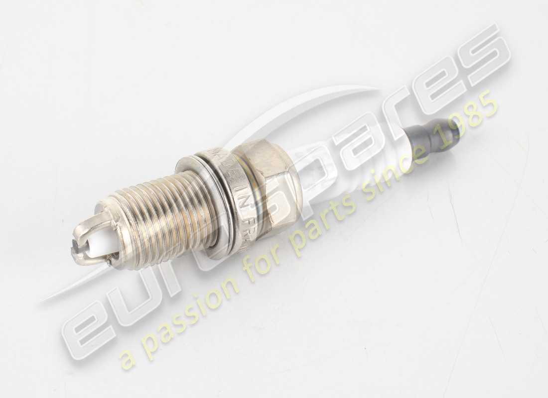 NEW PORSCHE SPARK PLUG - 14FR 7 LDU - D >>- MJ 1999. PART NUMBER 99917020190 (3) new porsche spark plug - 14fr 7 ldu - d >>- mj 1999. part number 99917020190 (3)