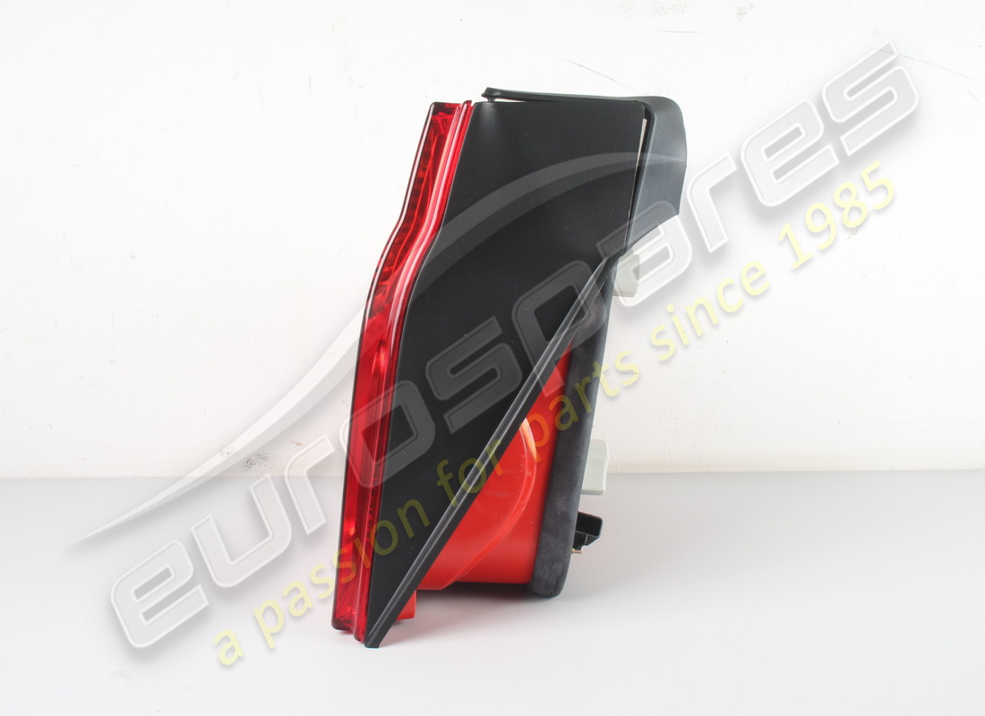 new maserati lh taillightspider. part number 186687 (3)