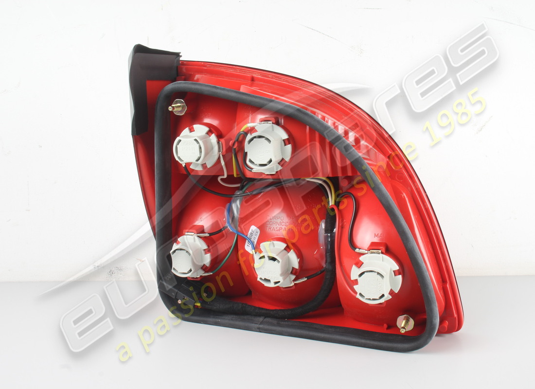 new maserati lh taillightspider. part number 186687 (2)