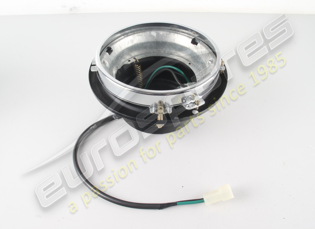 NEW MASERATI HEADLIGHT SURROUND BOX. PART NUMBER 107ABL66271 (1) new maserati headlight surround box. part number 107abl66271 (1)