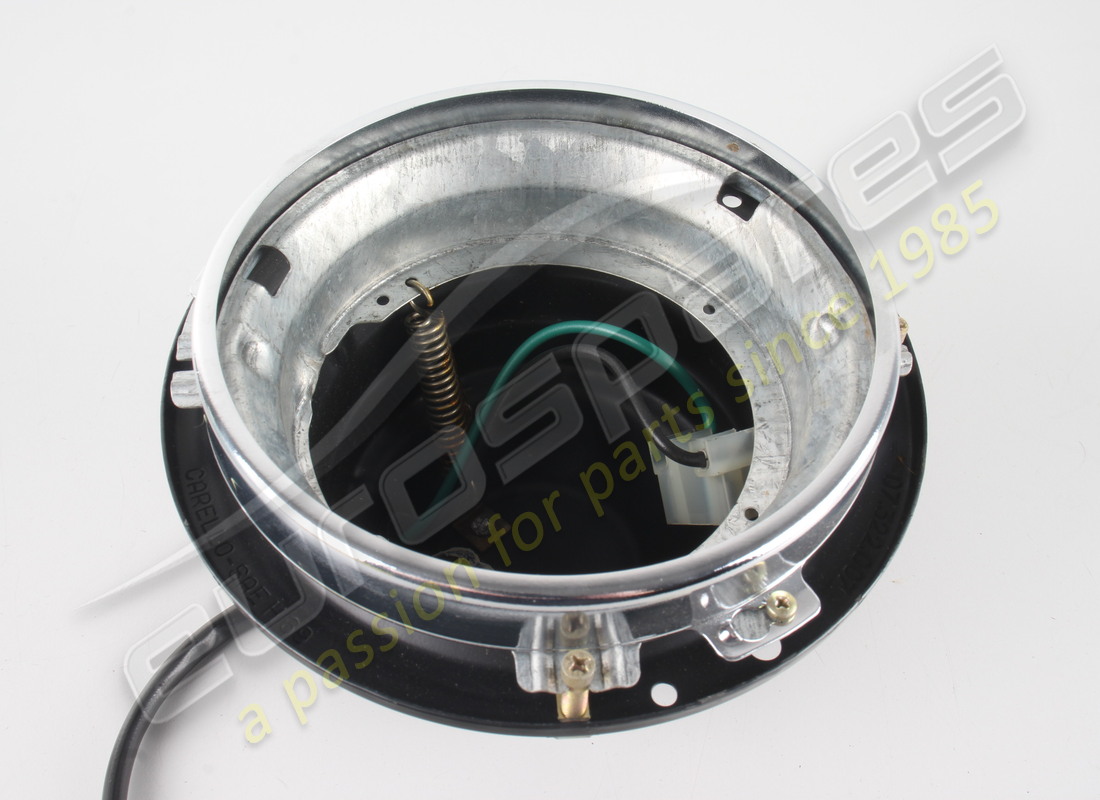 NEW MASERATI HEADLIGHT SURROUND BOX. PART NUMBER 107ABL66271 (2) new maserati headlight surround box. part number 107abl66271 (2)