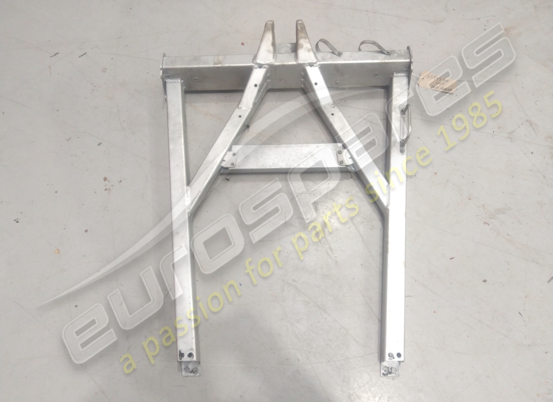 USED FERRARI REAR REMOVABLE FRAME. PART NUMBER 65943700 (1) used ferrari rear removable frame. part number 65943700 (1)