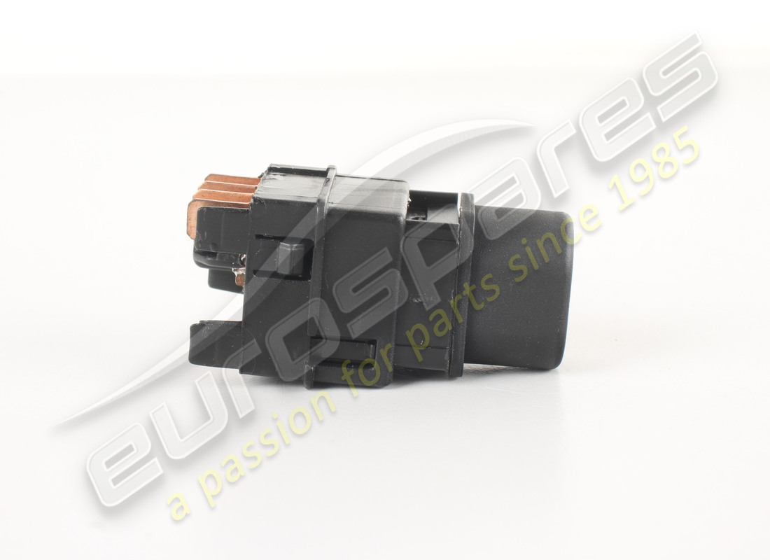 new maserati button. part number 373301148 (2)