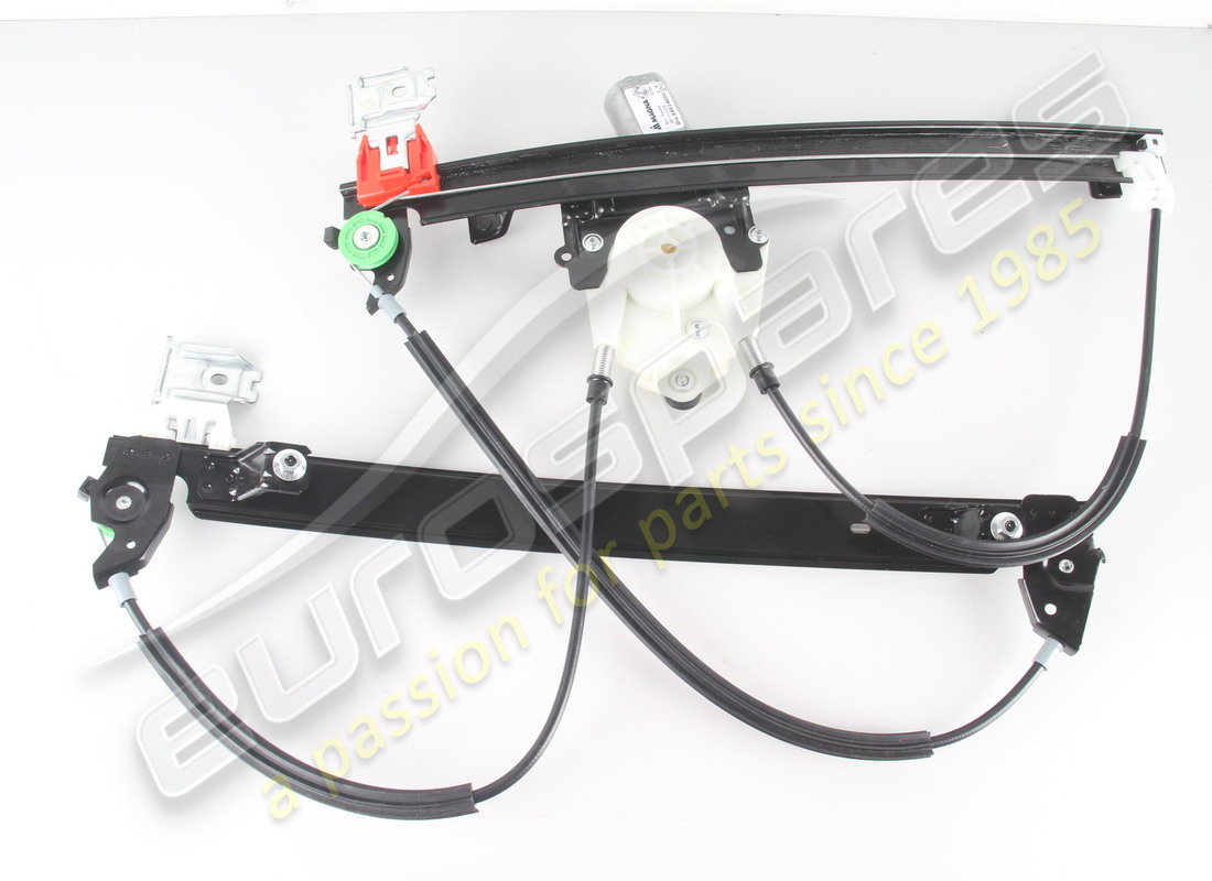 new maserati rh front glass lift. part number 84934000 (2)