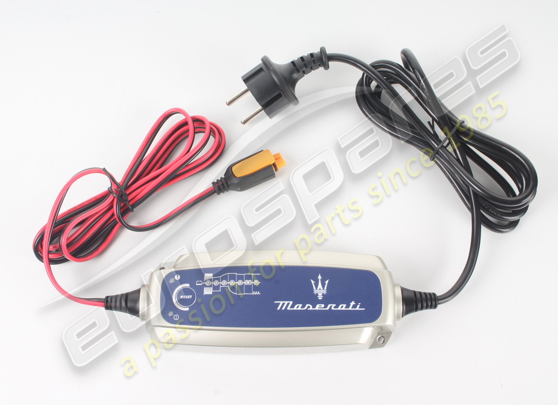NEW MASERATI CHARGER MANTEINER EU NEW LOGO. PART NUMBER 940001313 (2) new maserati charger manteiner eu new logo. part number 940001313 (2)
