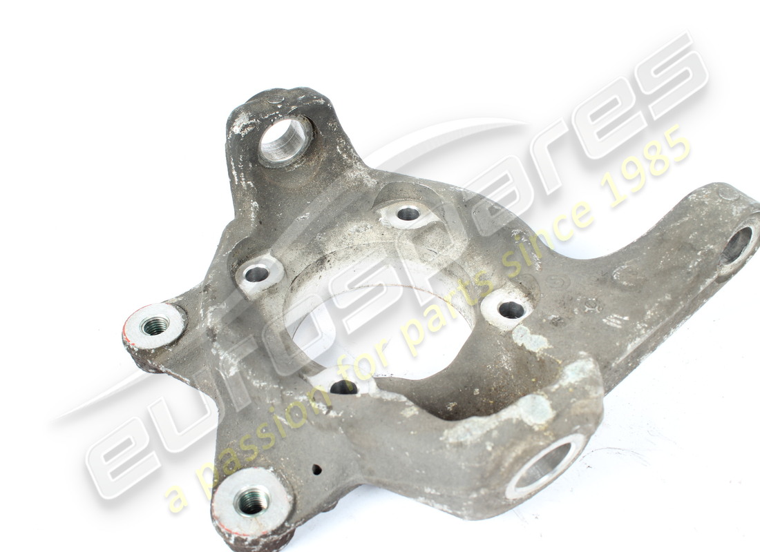 USED MASERATI COMPLETE FRONT RH HUB CARRIER. PART NUMBER 197754 (1) used maserati complete front rh hub carrier. part number 197754 (1)