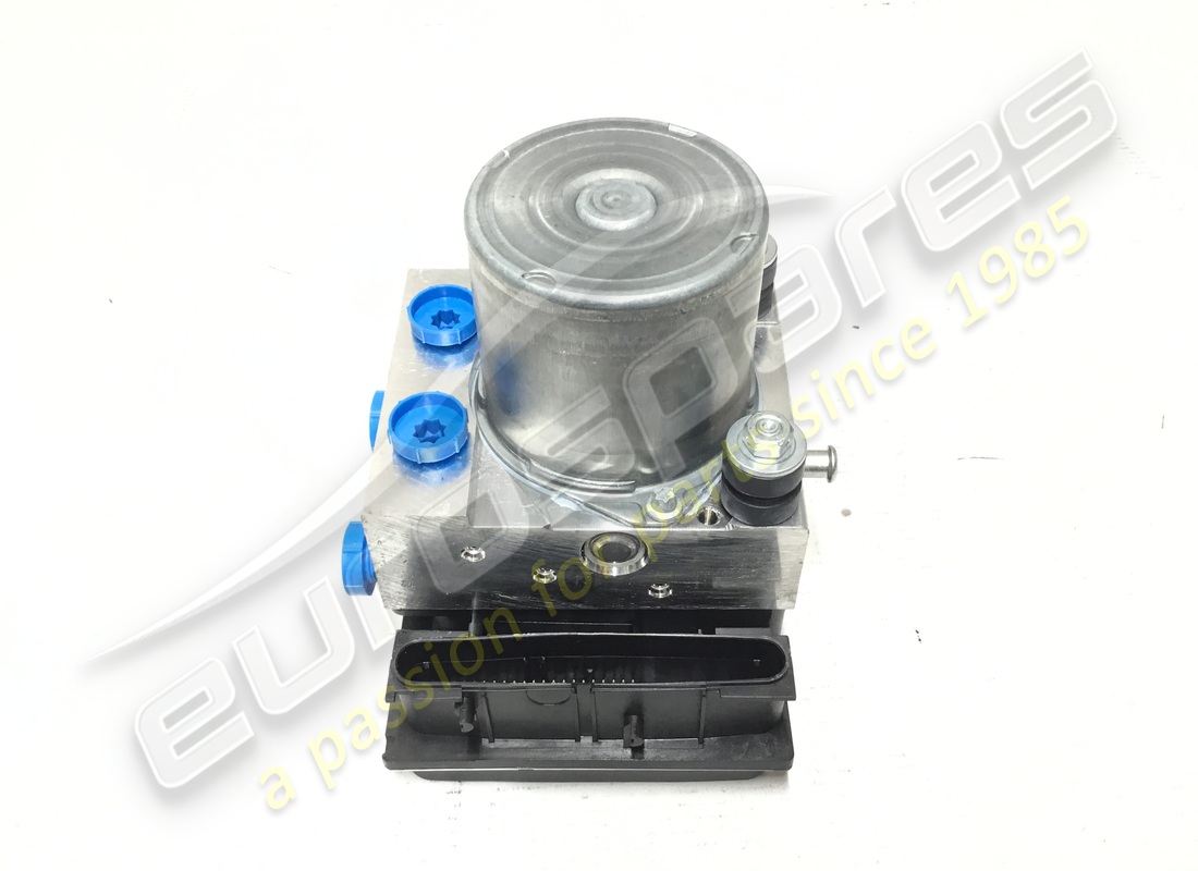 NEW MASERATI HYDRAULIC UNIT ESP8.0 FOR SPARE PARTS. PART NUMBER 236014 (2) new maserati hydraulic unit esp8.0 for spare parts. part number 236014 (2)