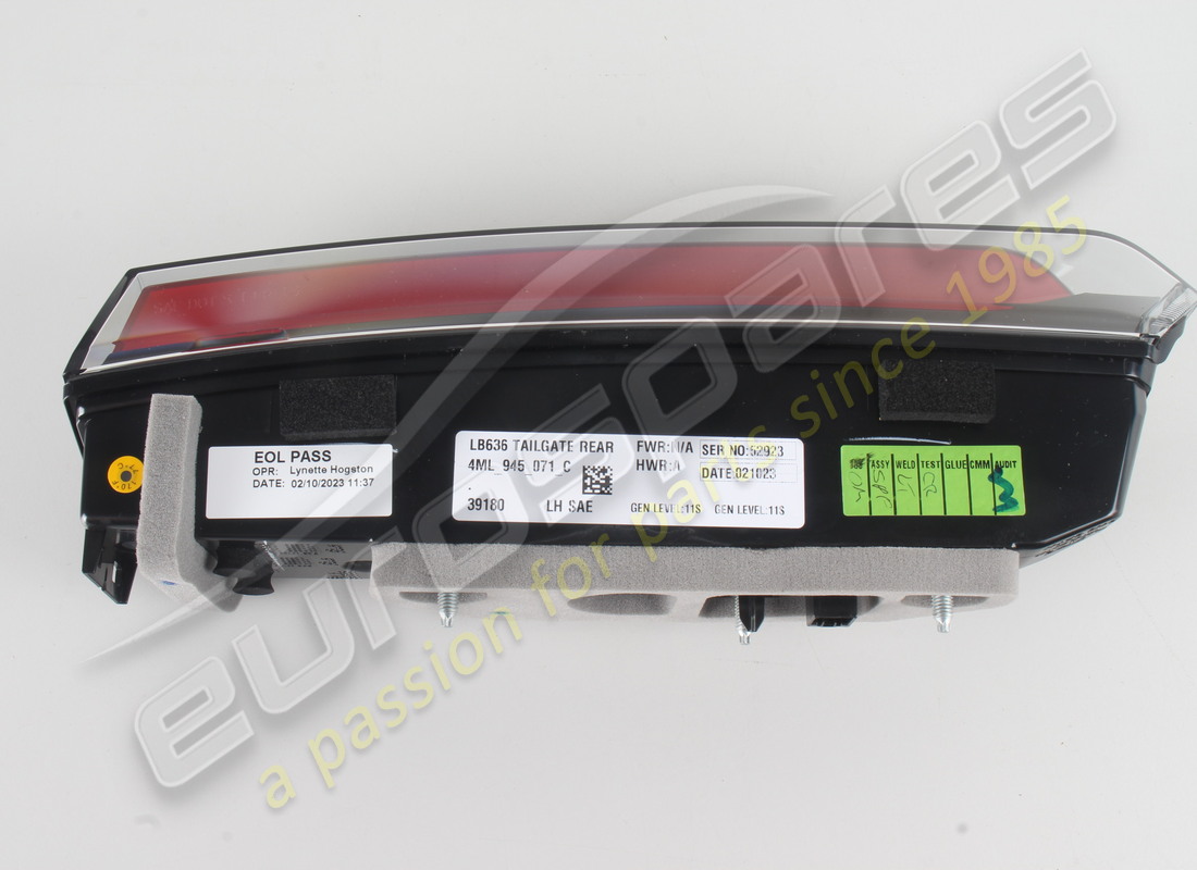 new lamborghini side marker refl. part number 4ml945071c (3)