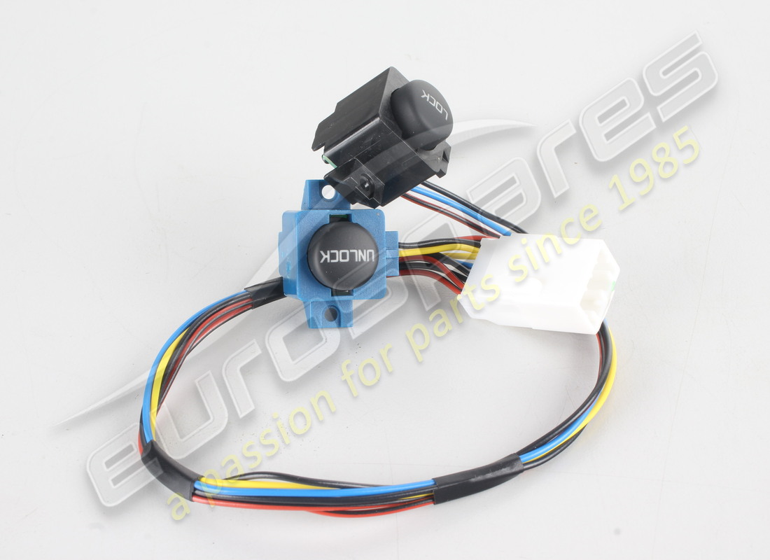 NEW FERRARI DOORS LOCKING/RELEASING SWITCH. PART NUMBER 191971 (1) new ferrari doors locking/releasing switch. part number 191971 (1)