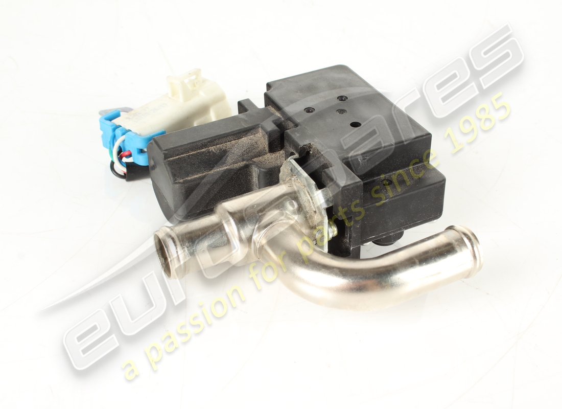 USED FERRARI LH TGK VALVE (HEATER CONTROL). PART NUMBER 67444900 (1) used ferrari lh tgk valve (heater control). part number 67444900 (1)