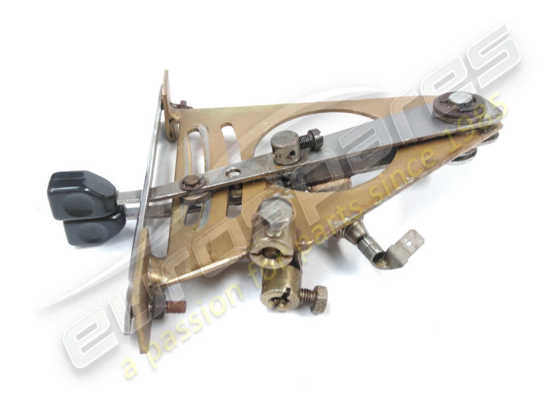 USED MASERATI COMPLESSIVO SUPPORTO E LEVE COMANDO STARTER E RISCALDAMENTO PER GUIDA DESTRA. PART NUMBER 117BV77222 (2) used maserati complessivo supporto e leve comando starter e riscaldamento per guida destra. part number 117bv77222 (2)