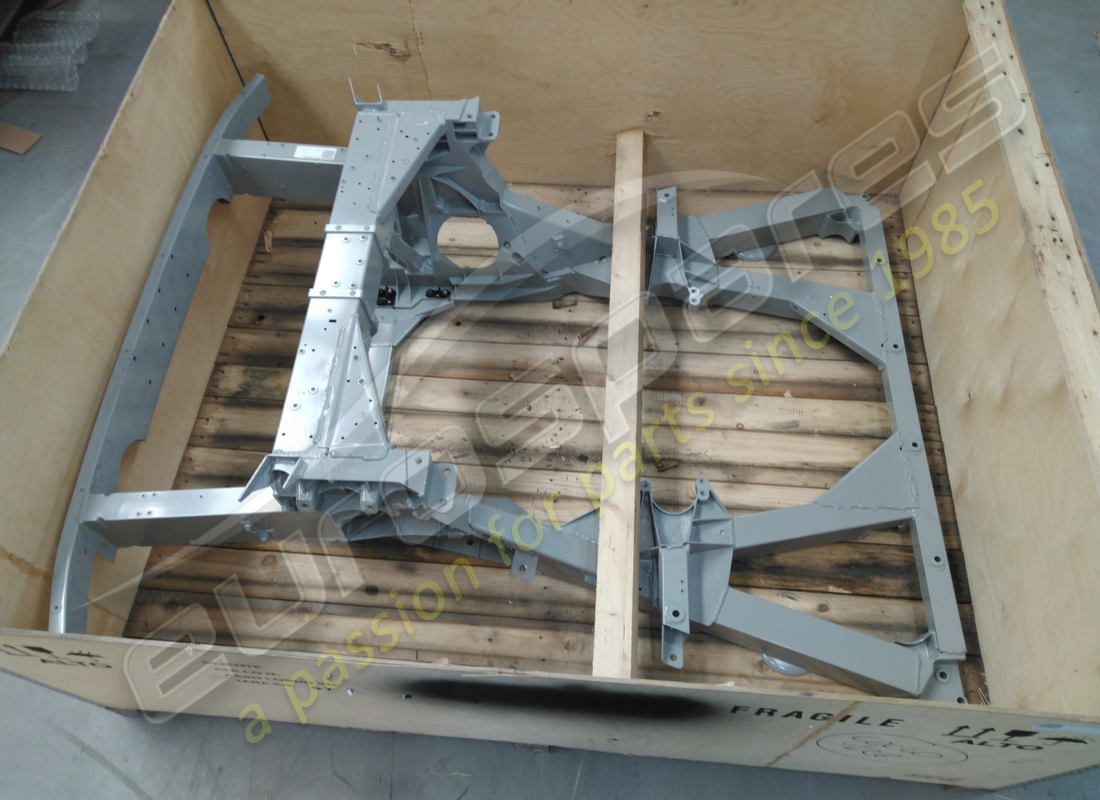 NEW FERRARI REAR SUBFRAME. PART NUMBER 985336904 (1) new ferrari rear subframe. part number 985336904 (1)