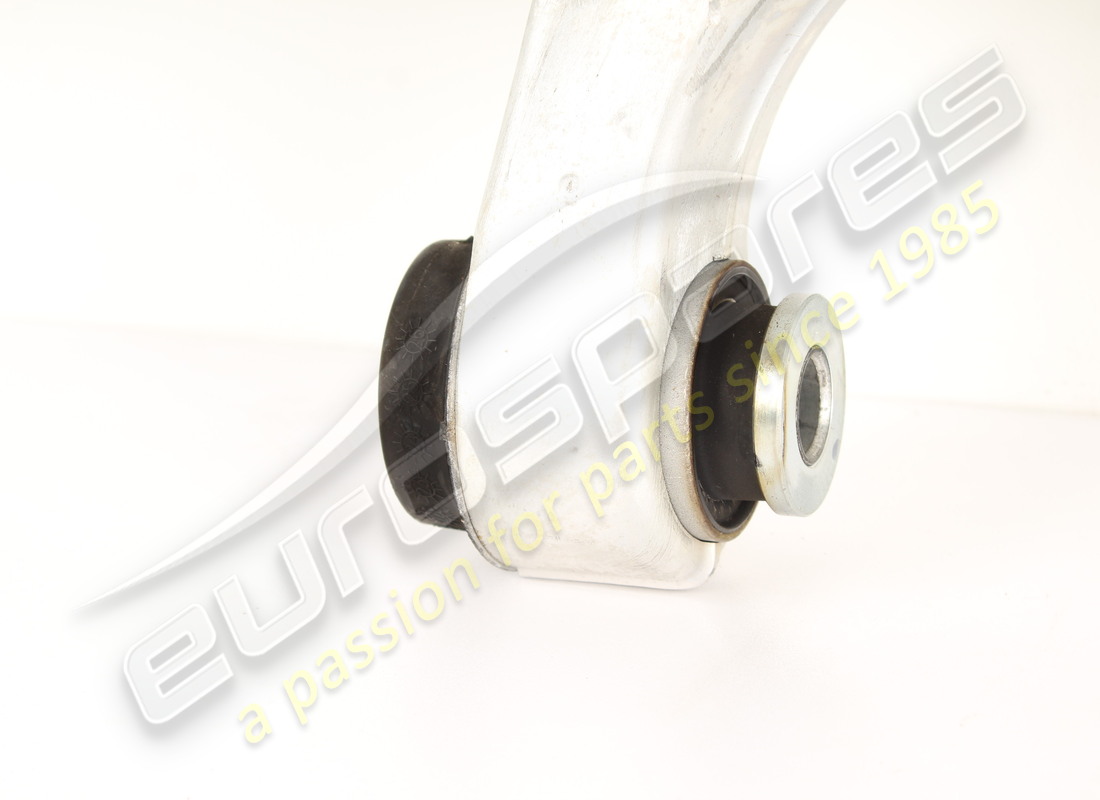 NEW MASERATI RH FRONT LOWER SUSPENSION ARM. PART NUMBER 670213729 (3) new maserati rh front lower suspension arm. part number 670213729 (3)