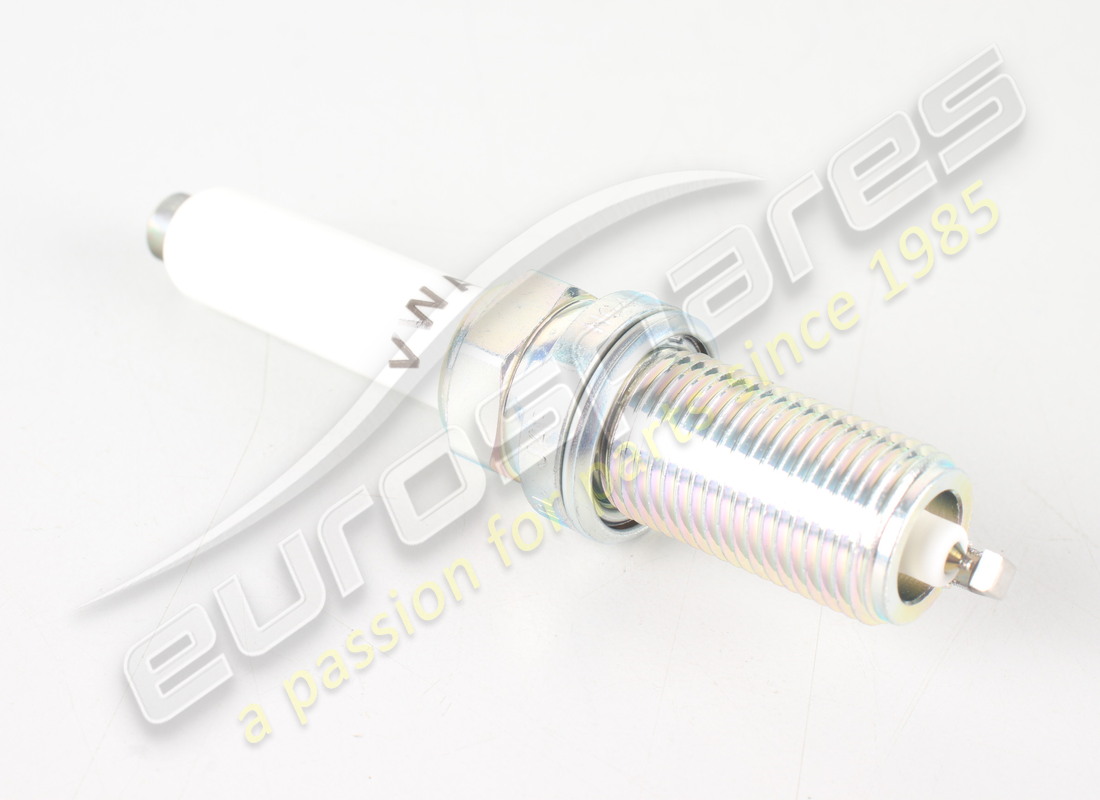 NEW PORSCHE SPARK PLUG. PART NUMBER 95890560100 (1) new porsche spark plug. part number 95890560100 (1)