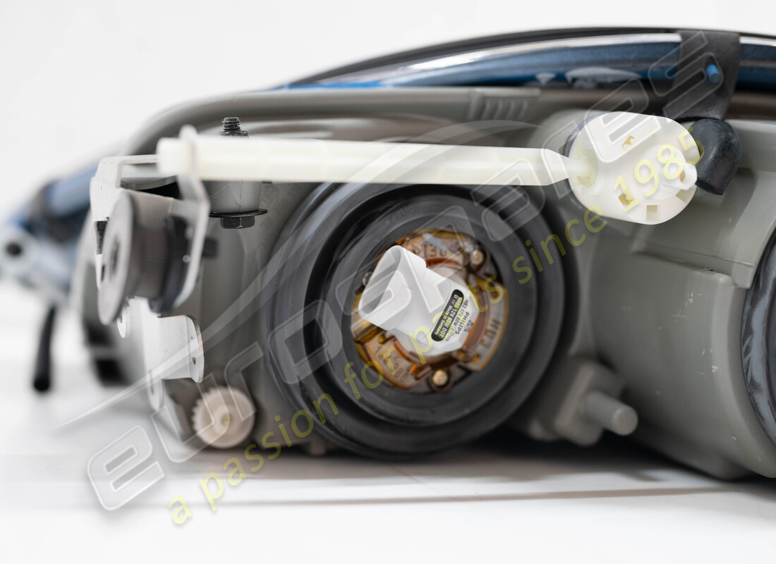 NEW FERRARI RH LAMP ASSEMBLY LHD BLUE NART. PART NUMBER 72000379 (7) new ferrari rh lamp assembly lhd blue nart. part number 72000379 (7)