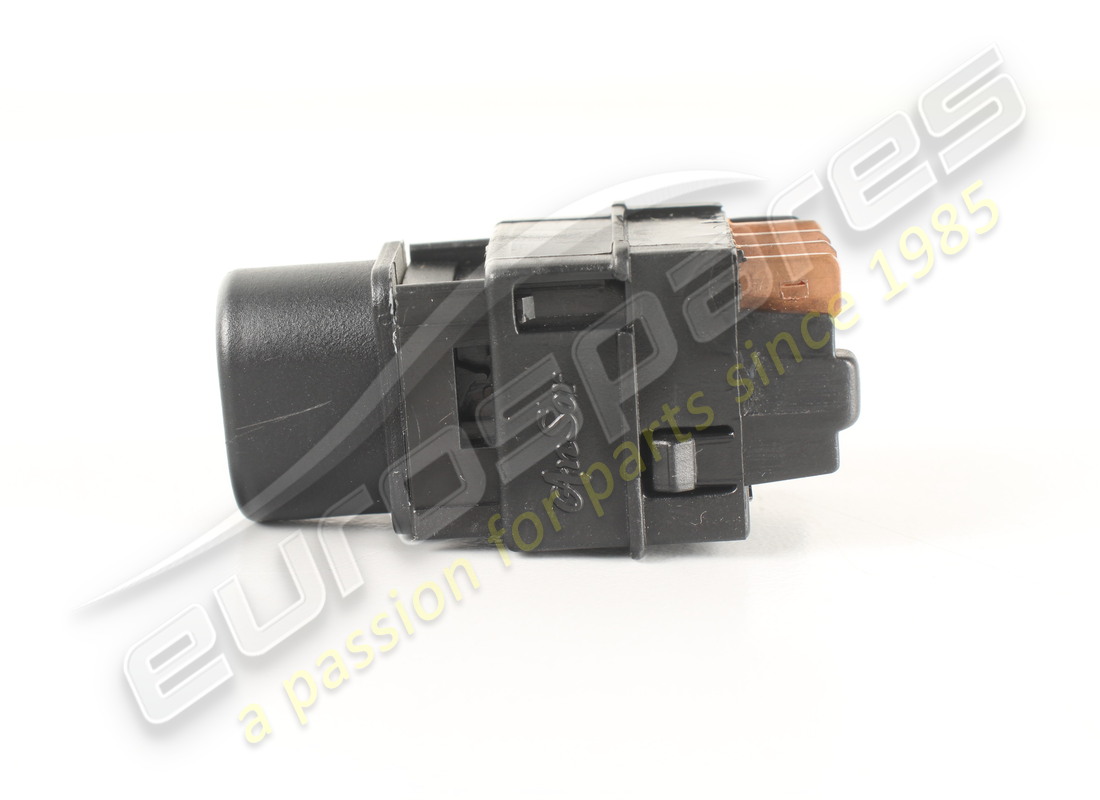 new maserati fuel tank door opening butto. part number 373330125 (4)