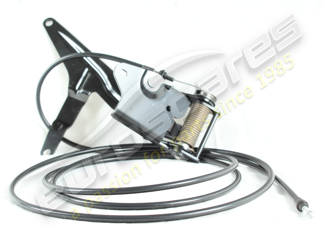 NEW MASERATI LH EXTERNAL FLAP HINGE. PART NUMBER 83083400 (1) new maserati lh external flap hinge. part number 83083400 (1)