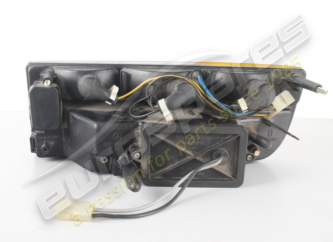 NEW FERRARI RH FRONT INDICATOR LIGHT LHD PART NUMBER 61725800 (4) new ferrari rh front indicator light lhd part number 61725800 (4)