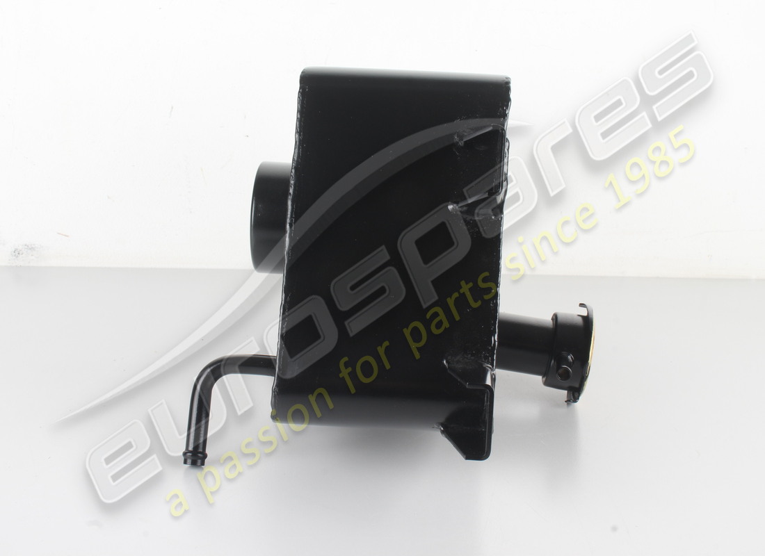 NEW OE EXPANSION TANK. PART NUMBER 137195 (4) new oe expansion tank. part number 137195 (4)