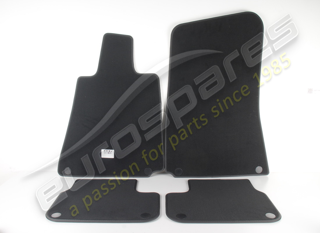 NEW MASERATI MATS KIT+FASTENERS NERO. PART NUMBER 673004162 (1) new maserati mats kit+fasteners nero. part number 673004162 (1)