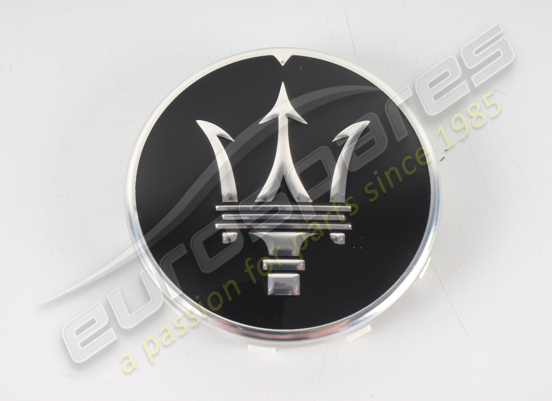new maserati wheel badge. part number 670149986 (1)