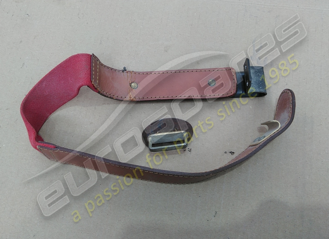 USED FERRARI HOOK COMPLETE WITH ELASTIC. PART NUMBER 65258200 (1) used ferrari hook complete with elastic. part number 65258200 (1)