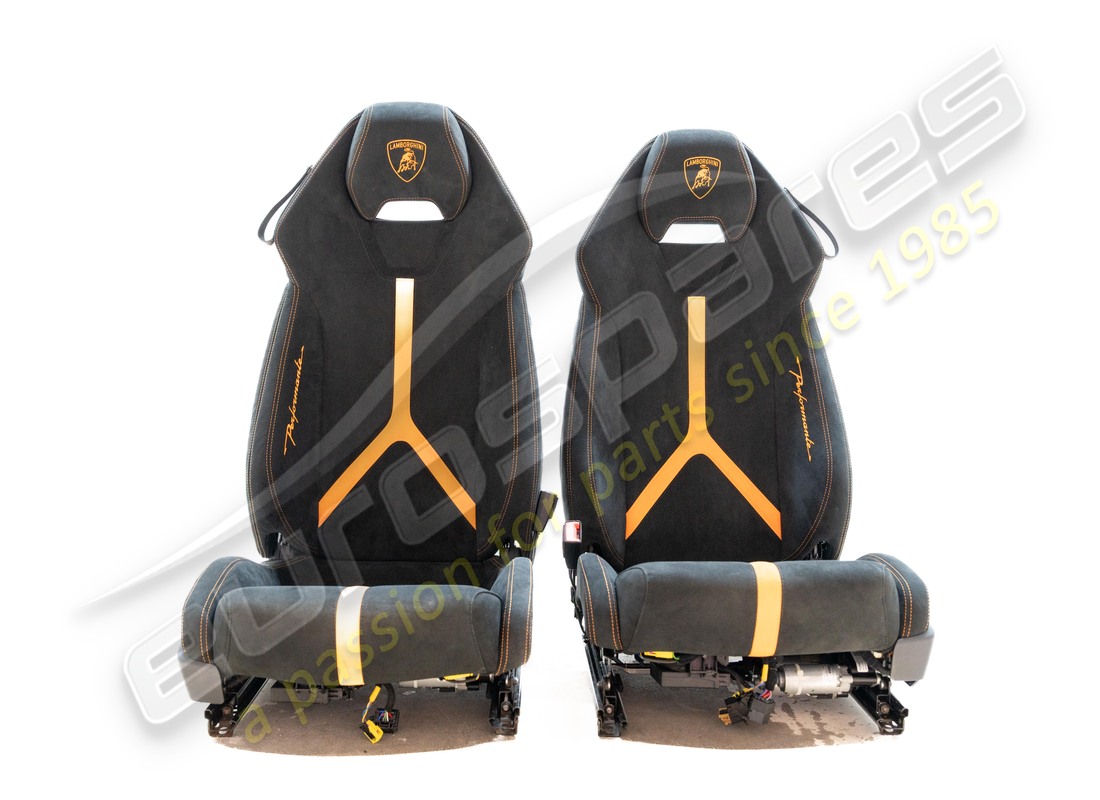 used lamborghini pair of comfort seats. part number 4t0882011bw (1)