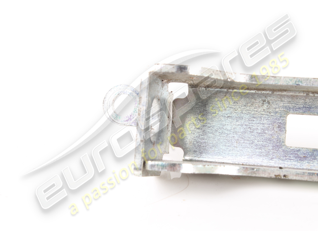 used ferrari equaliser bracket. part number 279324 (3)