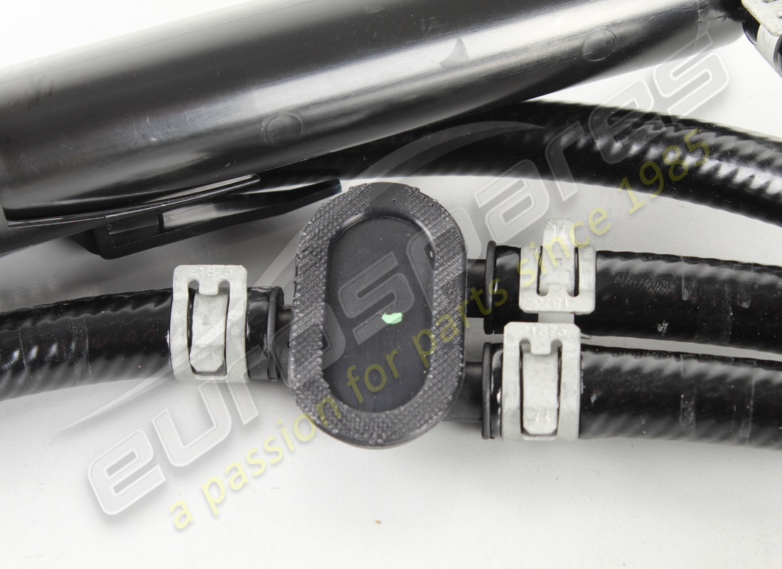 NEW FERRARI HEADLIGHTS WASHER KIT. PART NUMBER 69376700 (5) new ferrari headlights washer kit. part number 69376700 (5)