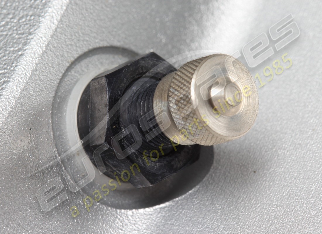 new ferrari rear wheel - oz racing (13jx17''). part number a2128 (4)