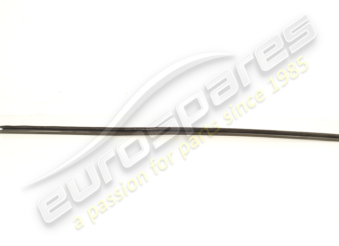 USED MASERATI RH OUTER GLASS SCRAPER GASK. PART NUMBER 82076000 (5) used maserati rh outer glass scraper gask. part number 82076000 (5)