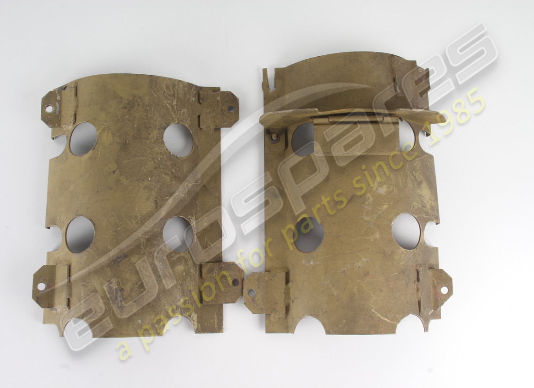 NEW FERRARI SHIELD (2 PARTS). PART NUMBER 108812 (1) new ferrari shield (2 parts). part number 108812 (1)