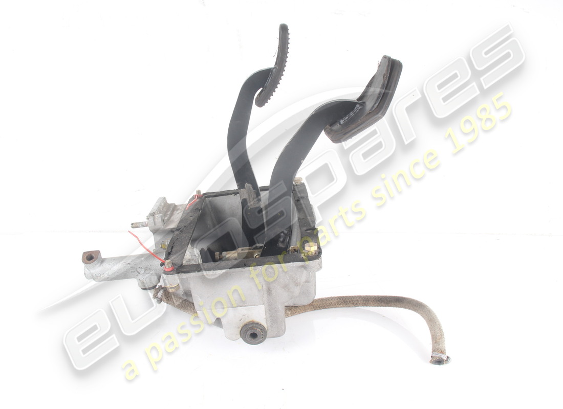 USED FERRARI PEDAL SUPPORT LHD PART NUMBER 144761 (2) used ferrari pedal support lhd part number 144761 (2)