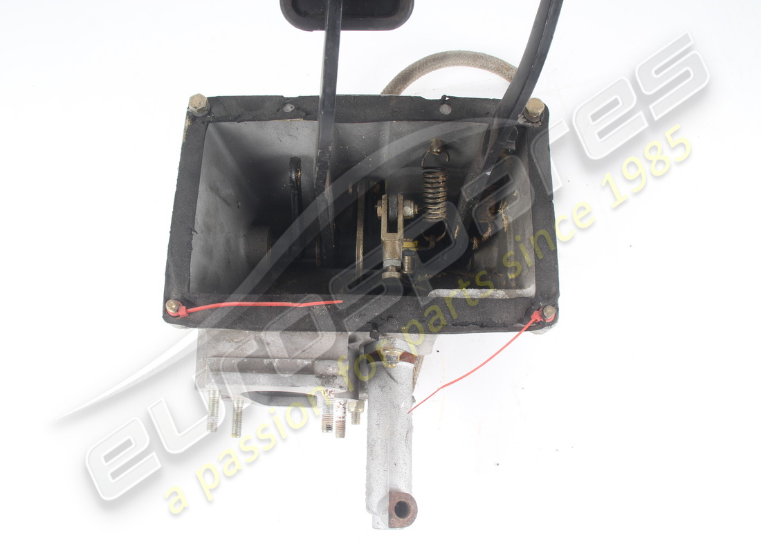 USED FERRARI PEDAL SUPPORT LHD PART NUMBER 144761 (4) used ferrari pedal support lhd part number 144761 (4)