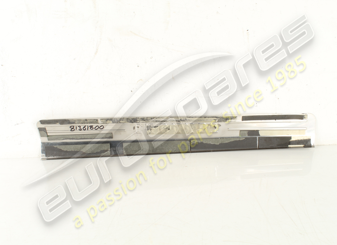 used ferrari rh kickplate. part number 81361800 (4)