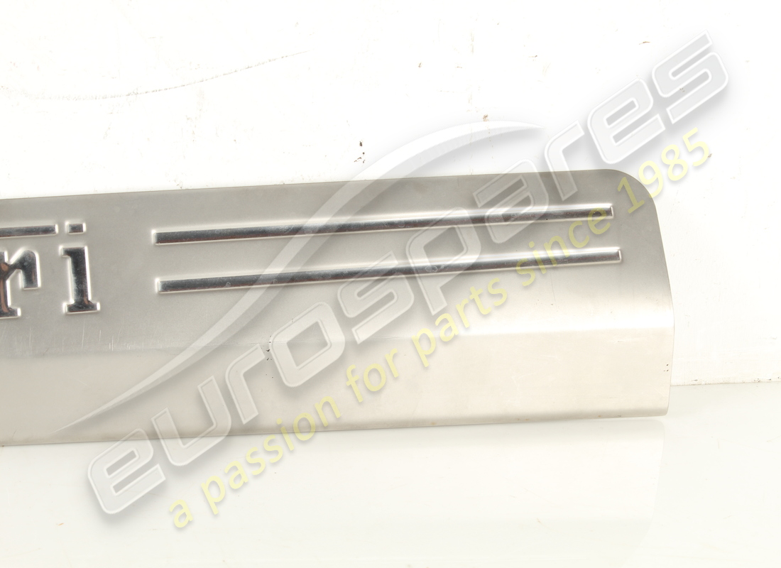 used ferrari rh kickplate. part number 81361800 (3)