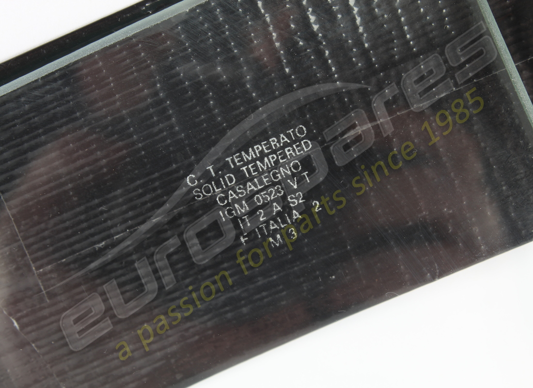 new ferrari rh rear quarter glass. part number 2534252800 (2)