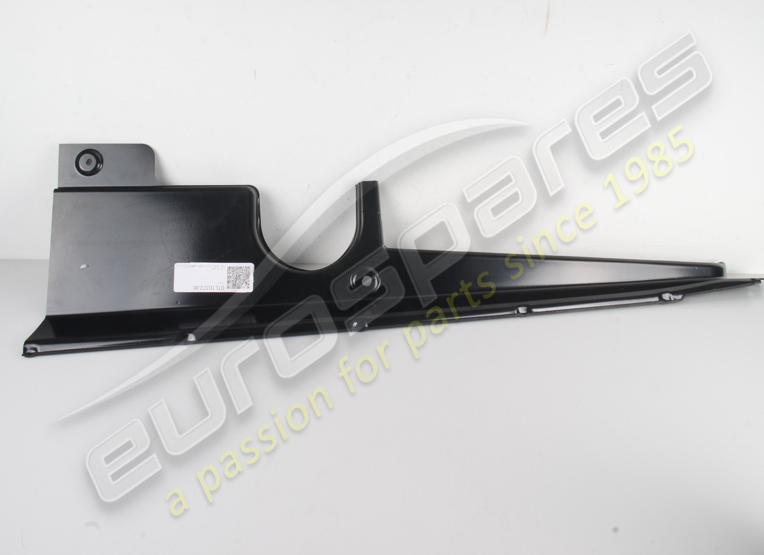 new lamborghini cover engine bay. part number 07l103723e (1)