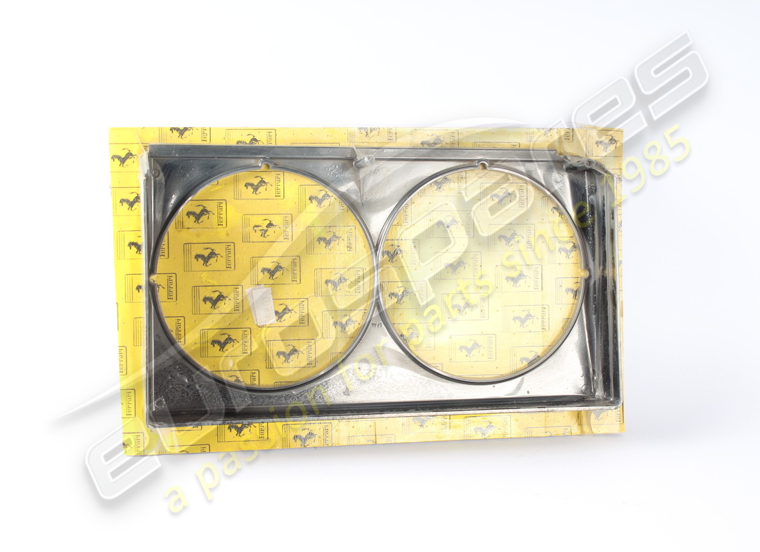 NEW FERRARI RH HEAD LAMP PLASTIC COVER. PART NUMBER 40109407 (1) new ferrari rh head lamp plastic cover. part number 40109407 (1)