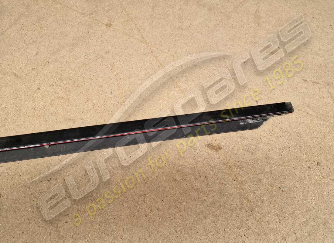 USED FERRARI LH DOOR MOULDING. PART NUMBER 61220000 (4) used ferrari lh door moulding. part number 61220000 (4)