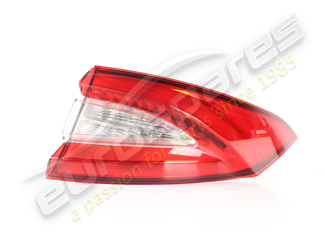 new maserati rh outer rear light. part number 670106830 (1)