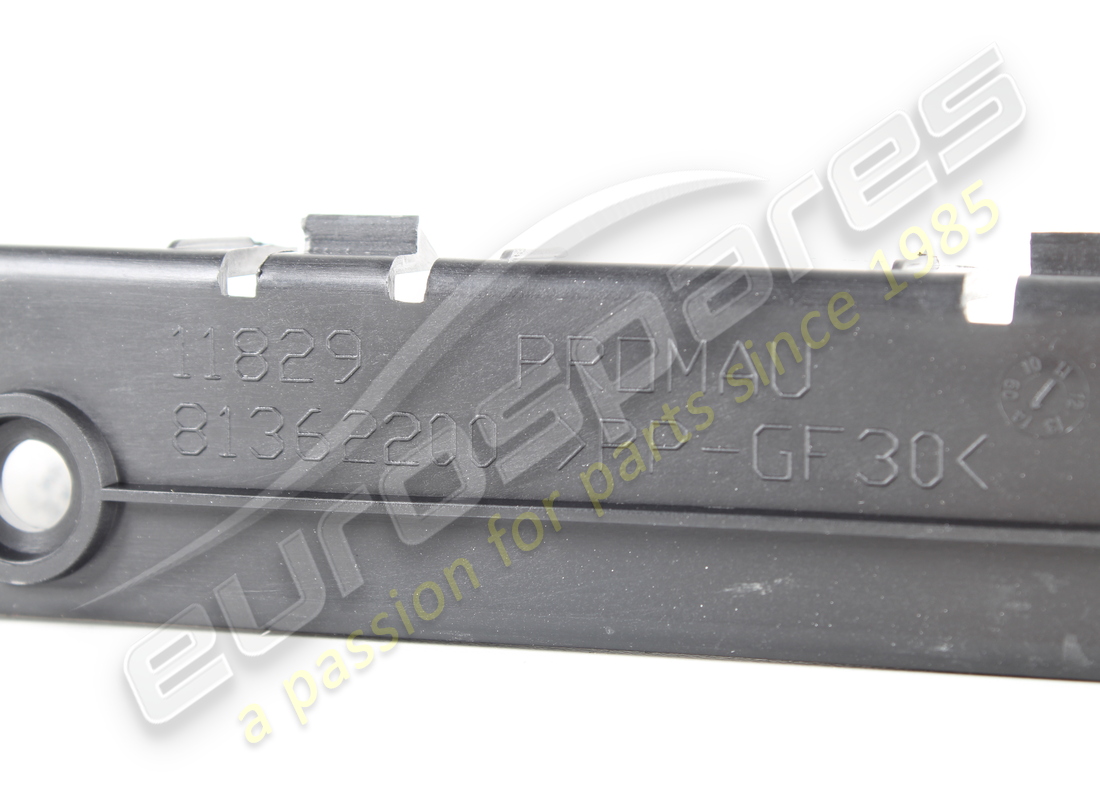 new ferrari lh underdoor trim fastener b. part number 81362200 (5)