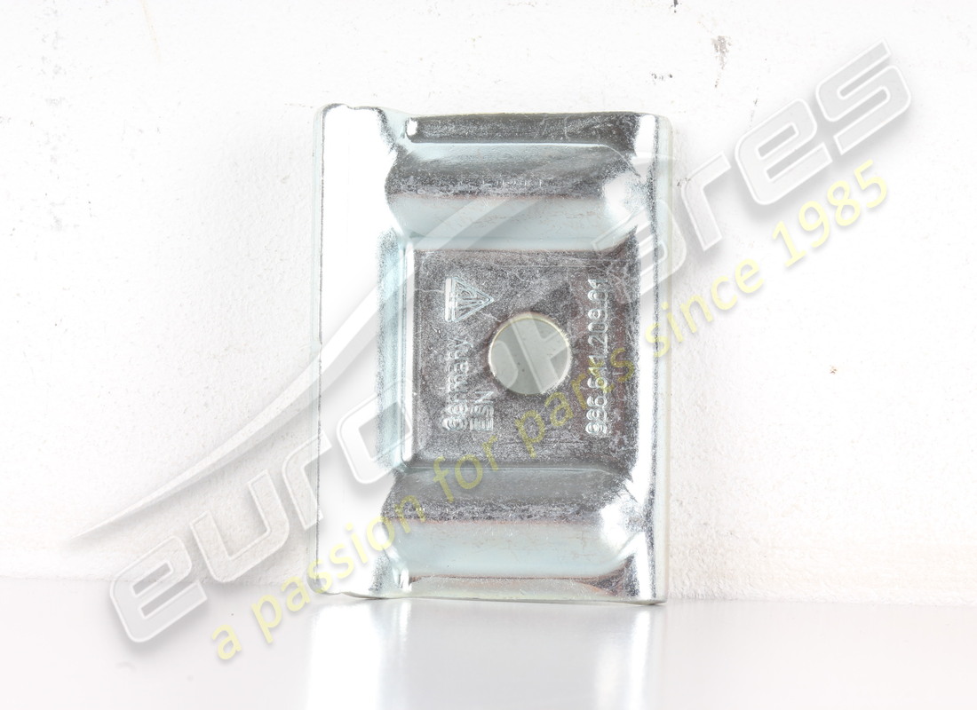 NEW PORSCHE RAIL. PART NUMBER 99661120901 (4) new porsche rail. part number 99661120901 (4)