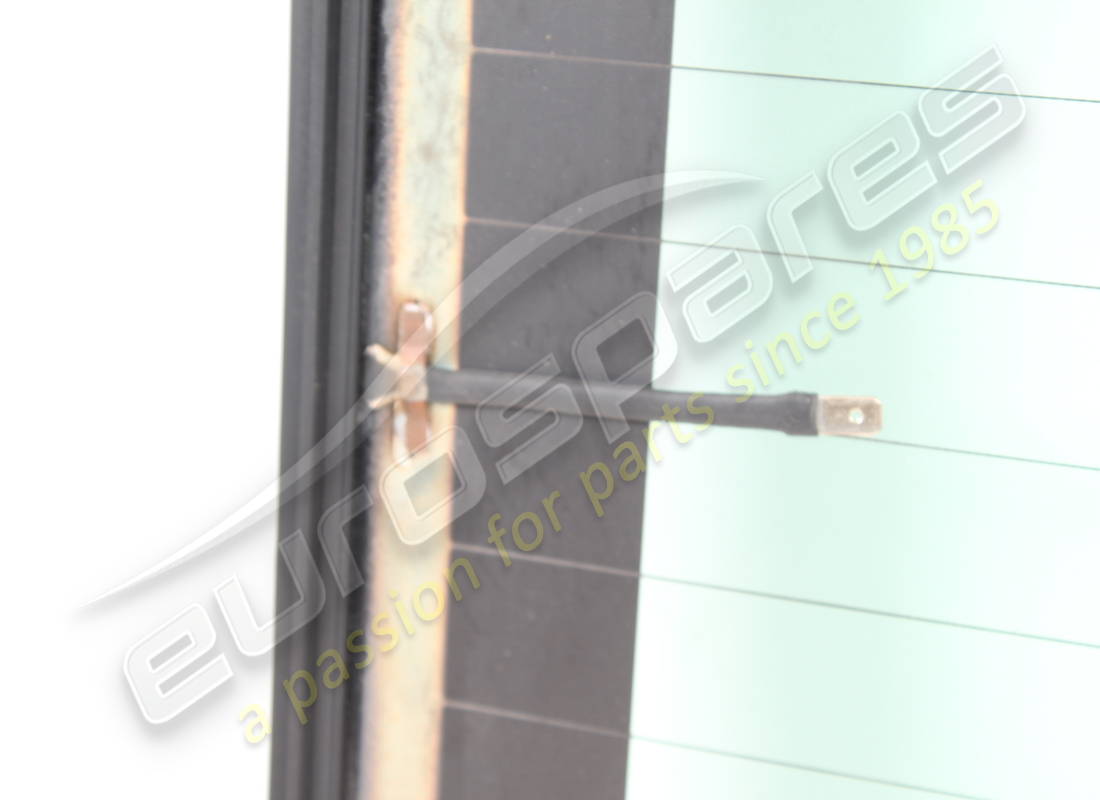 NEW FERRARI REAR-WINDOW GLASS. PART NUMBER 80549600 (7) new ferrari rear-window glass. part number 80549600 (7)