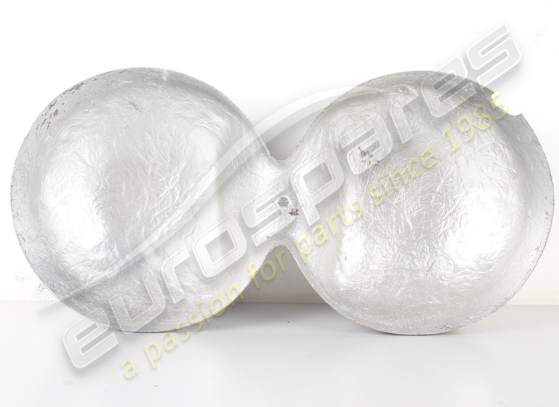 NEW FERRARI RH REAR LAMP HEATSHIELD. PART NUMBER 62490700 (1) new ferrari rh rear lamp heatshield. part number 62490700 (1)