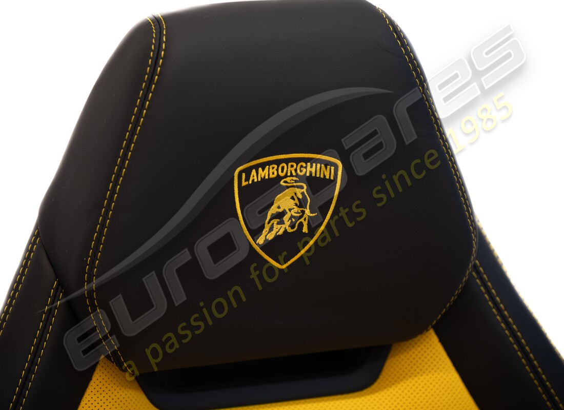 NEW LAMBORGHINI URUS RHD RH SEAT (BLACK/YELLOW). PART NUMBER 4ML881032C (5) new lamborghini urus rhd rh seat (black/yellow). part number 4ml881032c (5)