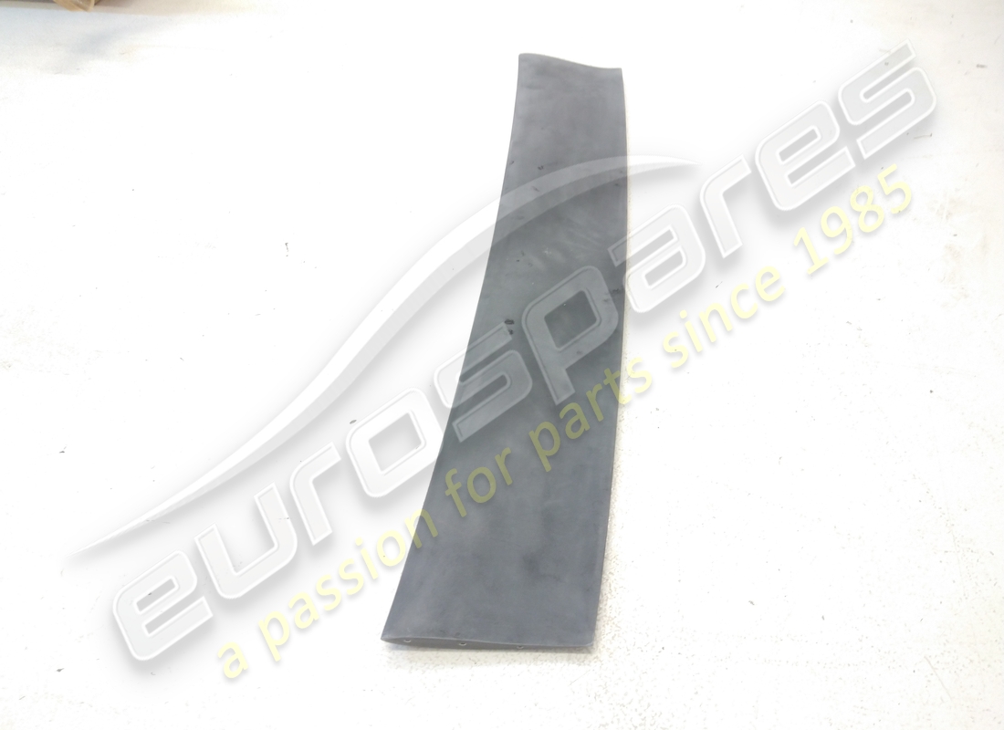 NEW FERRARI REAR SPOILER. PART NUMBER 62400000 (3) new ferrari rear spoiler. part number 62400000 (3)