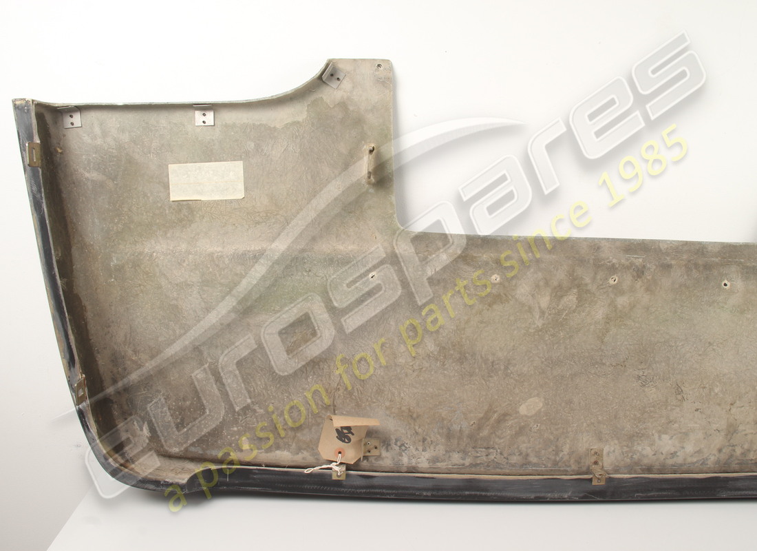 NEW FERRARI SPOYLER. PART NUMBER 61691900 (6) new ferrari spoyler. part number 61691900 (6)