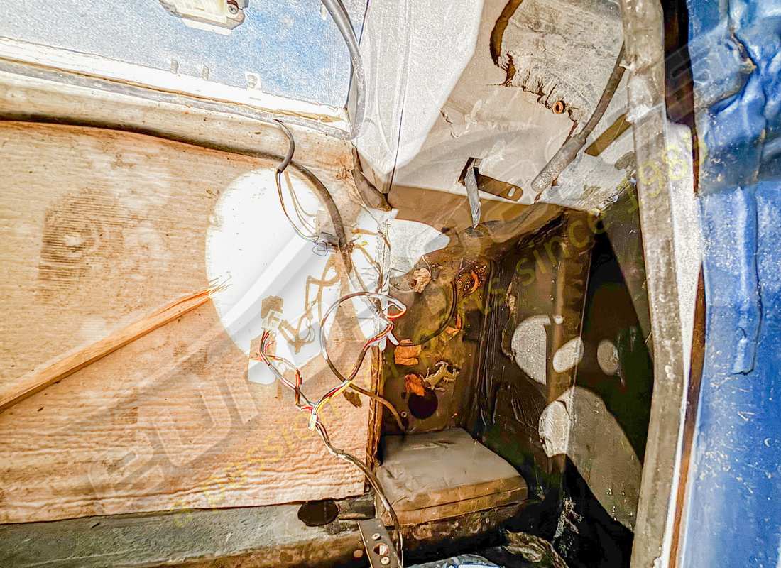 used ferrari rear panel. part number 62439500 (7)