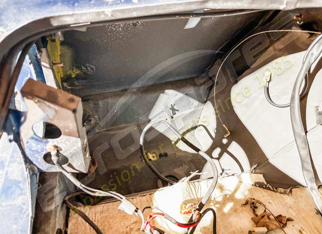 used ferrari rear panel. part number 62439500 (8)